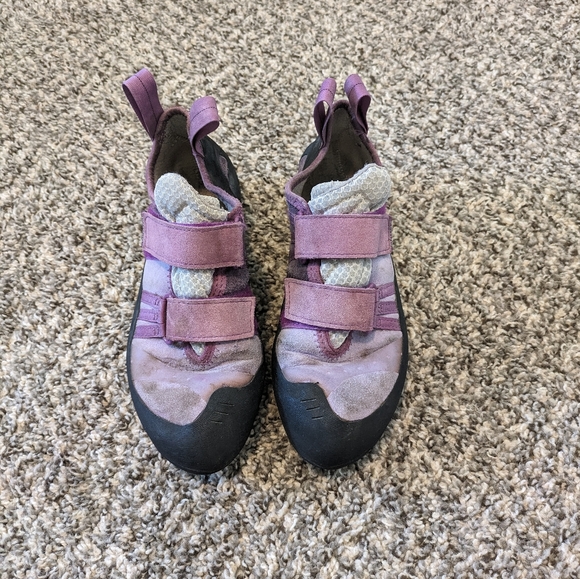 Butora Endeavor Narrow Fit Climbing Shoe - Women's 8.5 - Picture 1 of 8